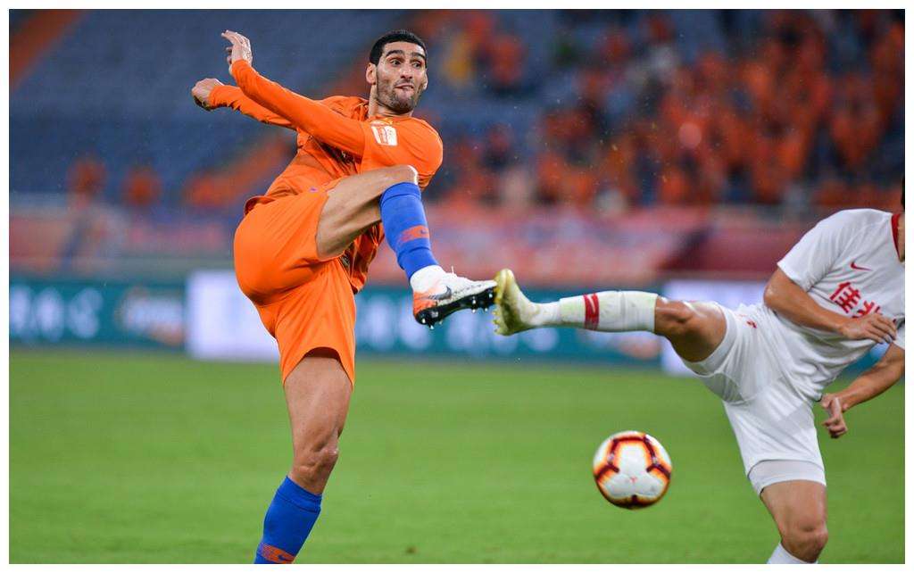 开云中国体育平台 穆古鲁扎在热火比赛中爆冷，出色防守引发热议！引发球迷热议