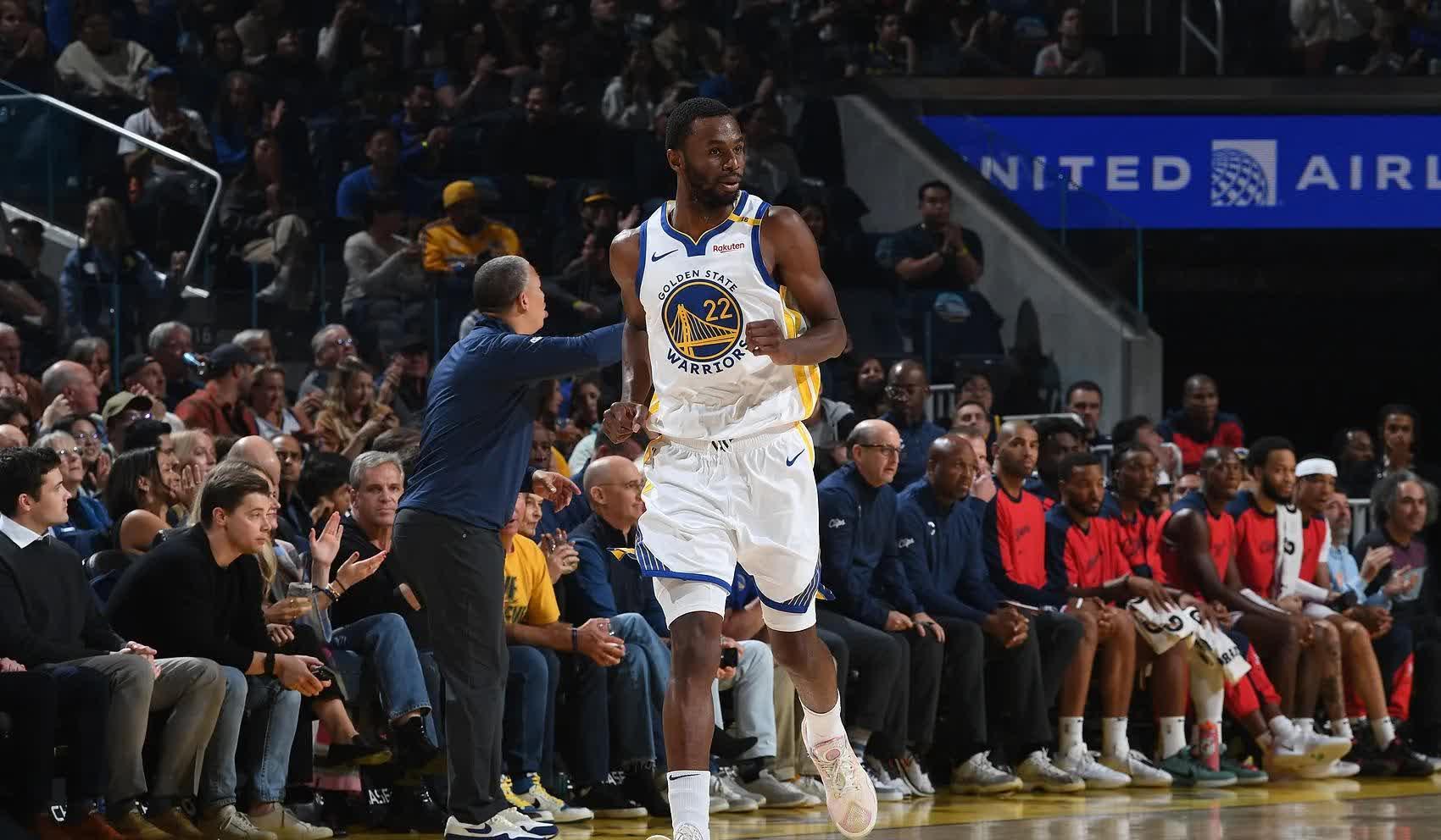 包含风云突变亚特兰大加时末段远射贴柱，NBA季后赛版图或变，媒体盛赞，身体对抗强度拉满的词条